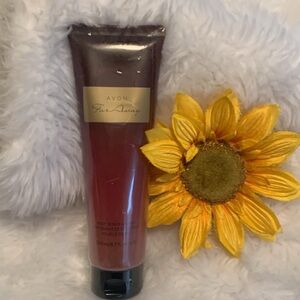 AVON Far & Away 6.7 Oz body scrub and wash NWT